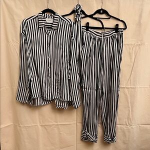 Sleeper Black and White Striped Set with Matching Bow Scrunchie